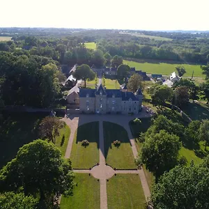 Bed & Breakfast Chateau De Cadouzan, Saint-Dolay